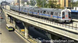 delhi metro train